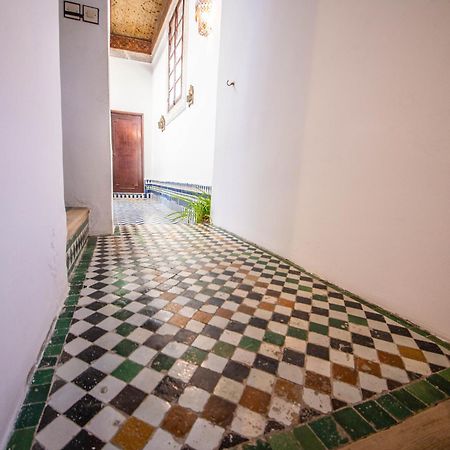 Hello Hotel Fez Bagian luar foto