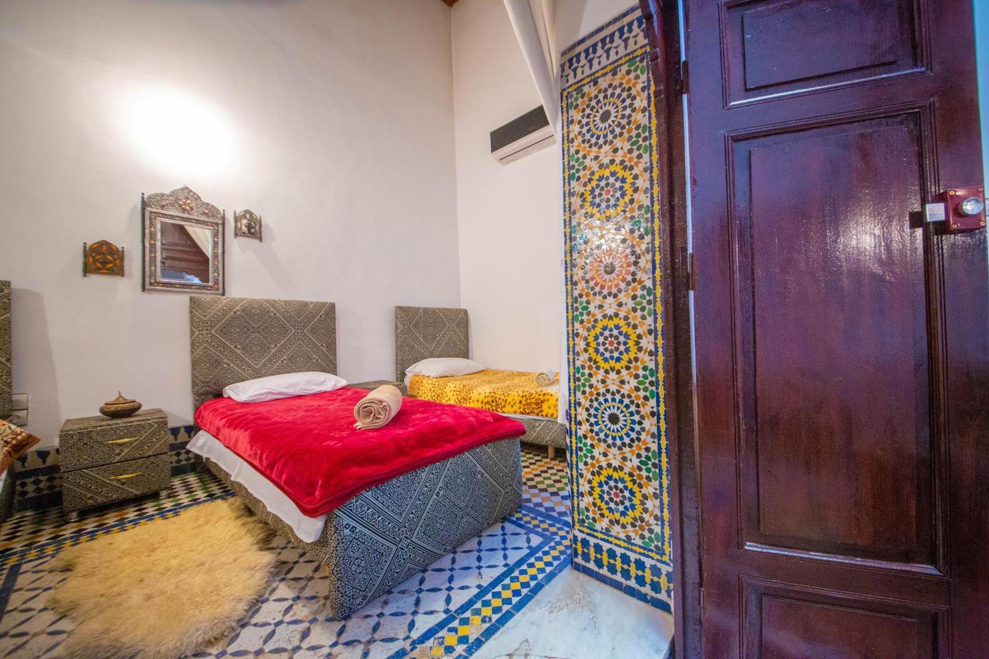 Hello Hotel Fez Bagian luar foto
