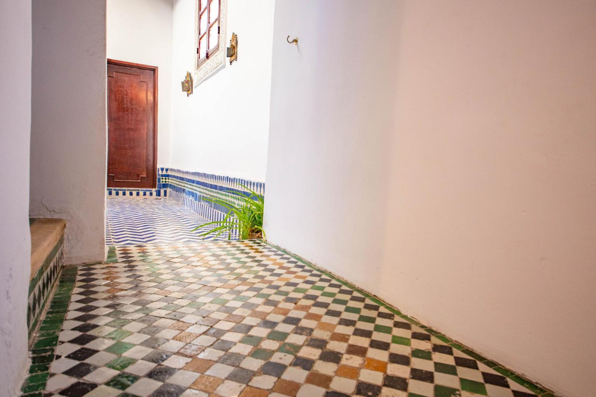 Hello Hotel Fez Bagian luar foto
