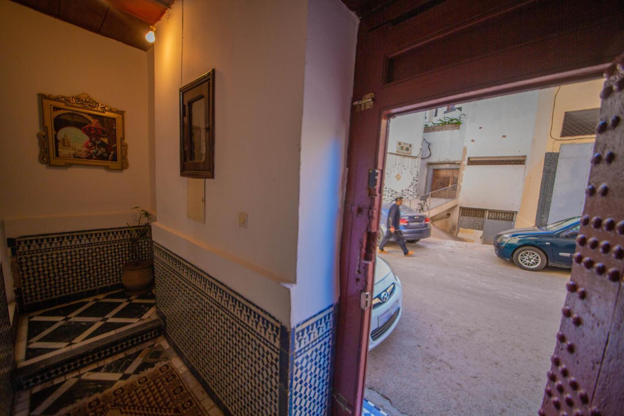Hello Hotel Fez Bagian luar foto